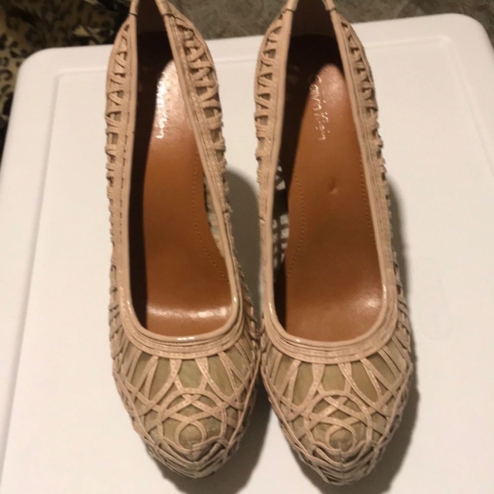 Calvin Klein Platform tan heels